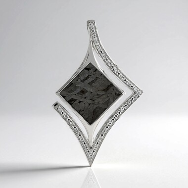 Pendentif en argent et Météorite d'Alétaï