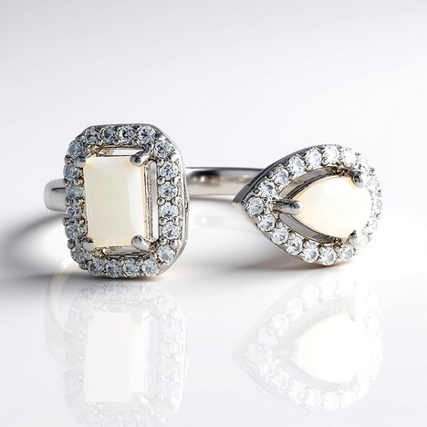 Anello in argento con Opale di Welo (Adela Silber)