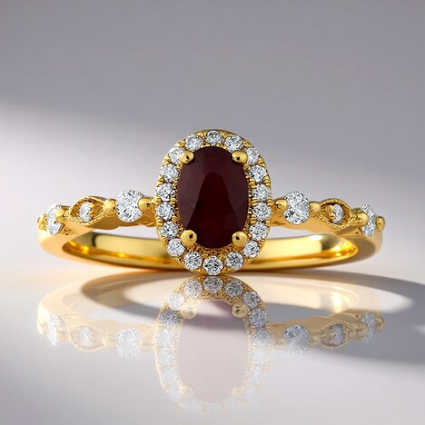 Anello in oro con Rubino Mozambico AAA