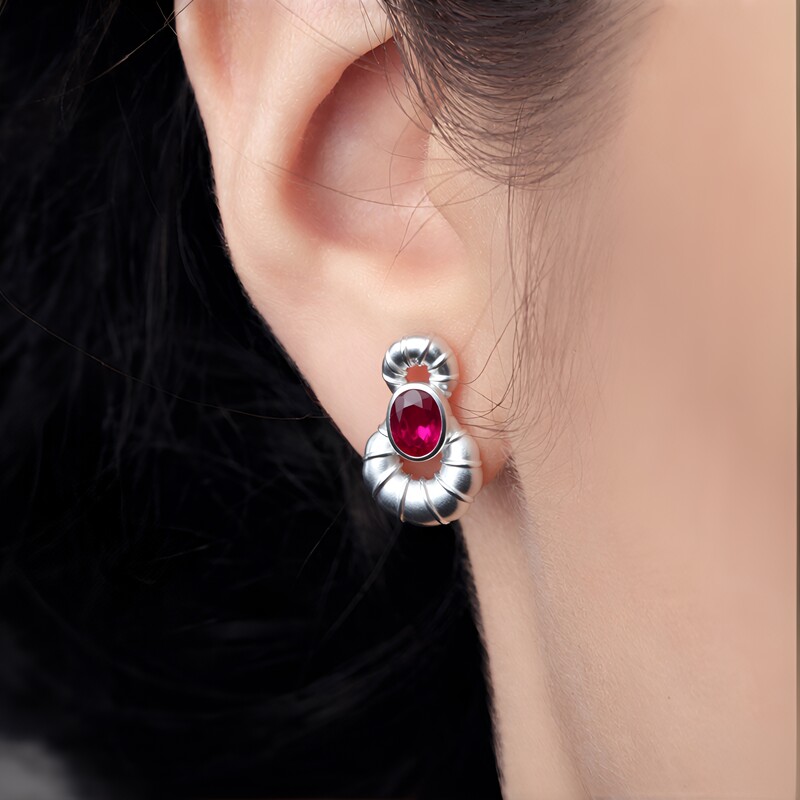 Bemainty Ruby Silver Earrings (de Melo)
