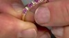 Gouden ring met Ceylon roze saffieren