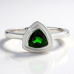 Anello in argento con Diopside Russo