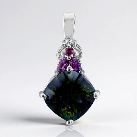 Ciondolo in argento con Quarzo Mistico Verde