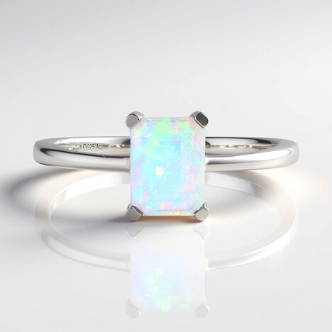 Anello in argento con Opale di Welo