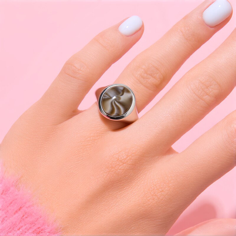 Bague en argent et Pierre de feu (dagen)