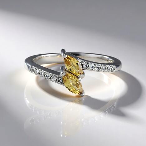 Anello in argento con Zircone Giallo