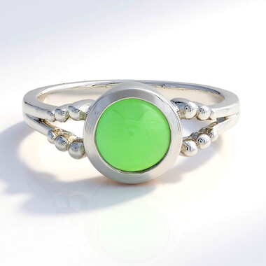 Anillo en plata con Crisoprasa imperial