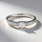 Anello in argento con Zircone