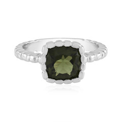Zilveren ring met een moldaviet