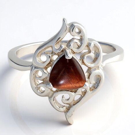 Anello in argento con Occhio di Tigre Rosso