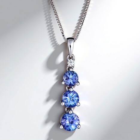 Collana in oro con Tanzanite AAA