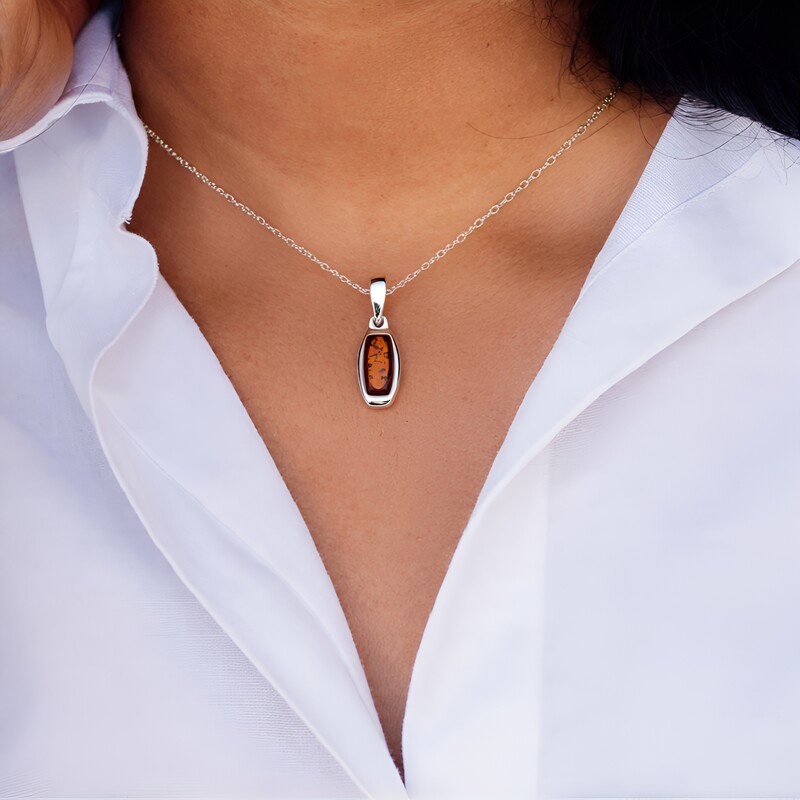 Colgante en plata con Ámbar báltico (dagen)