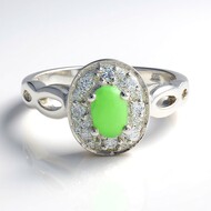Anillo en plata con Crisoprasa imperial