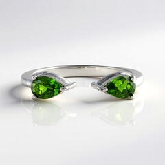 Anello in argento con Diopside Russo