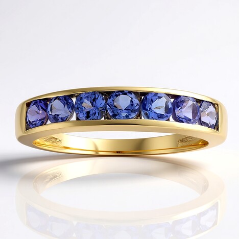Anello in oro con Tanzanite