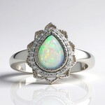 Anello in argento con Opale di Welo