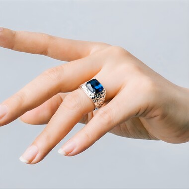 Pierścionek ze srebra - Topaz niebieski London Blue (de Melo Essence)