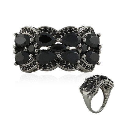 Anello in argento con Spinello Nero