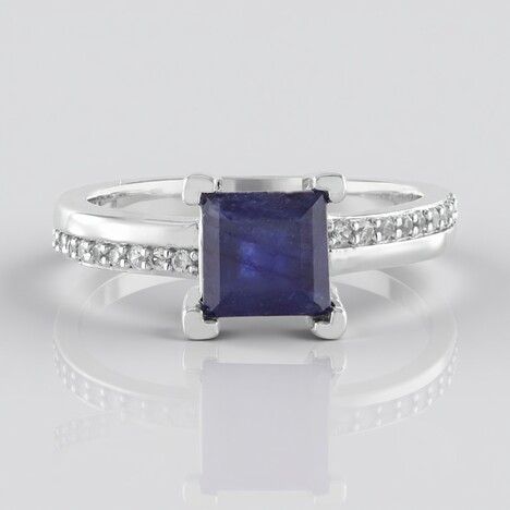 Anello in argento con Zaffiro Blu del Madagascar