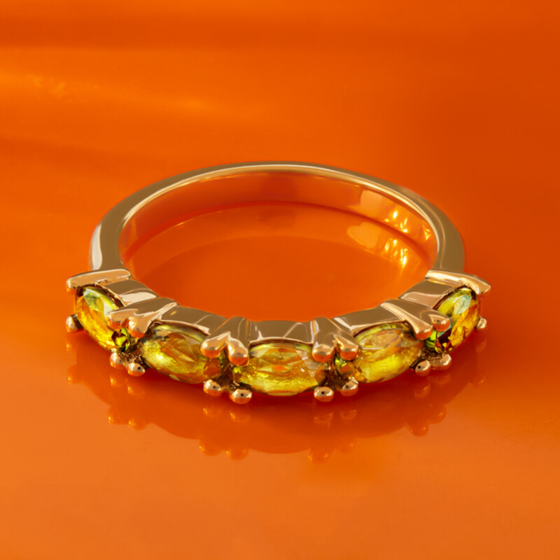 Anillo en plata con Moldavita