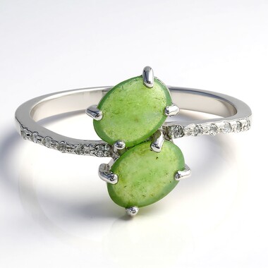 Zilveren ring met keizerlijke chrysopraasstenen