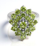 Anello in argento con Peridoto