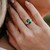 Bague en argent et Topaze vert papillon
