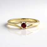 Anello in oro con Spinello Rosso