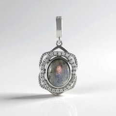 Ciondolo in argento con Labradorite rosa Maniry