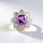 Anello in oro con Ametista (SUHANA)
