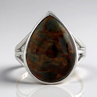 Anillo en plata con Piertersita dorada