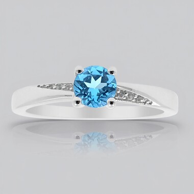 Anillo en plata con Topacio de Marambaia