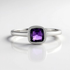 Anello in argento con Ametista Siberiana