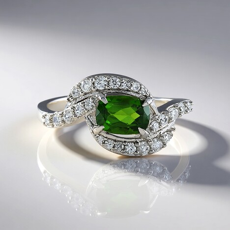 Bague en argent et Diopside de Russie