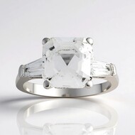 Bague en argent et Topaze blanche