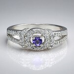 Anello in argento con Iolite Ceylon