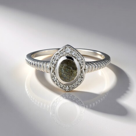 Anello in argento con Labradorite