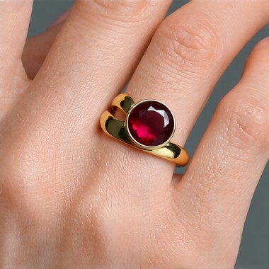 Anillo en oro con Rubí de Madagascar (de Melo Gold)