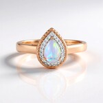 Anello in argento con Opale di Welo (Adela Silber)