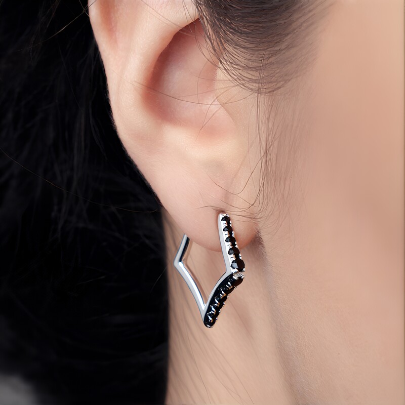 Orecchini in argento con Spinello Nero