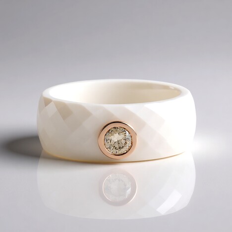 Anello in ceramica con Diamante Champagne I2