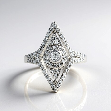 Anello in argento con Zircone