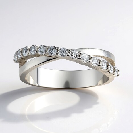 Anello in argento con Zircone