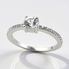 Anello in argento con Danburite
