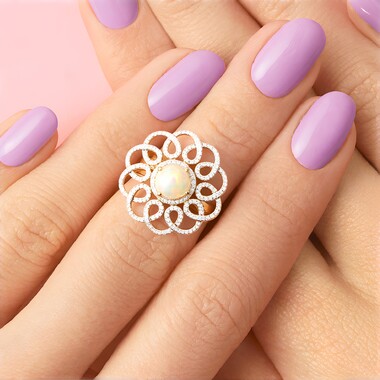 Anillo en oro con Ópalo Welo AAA (SUHANA)