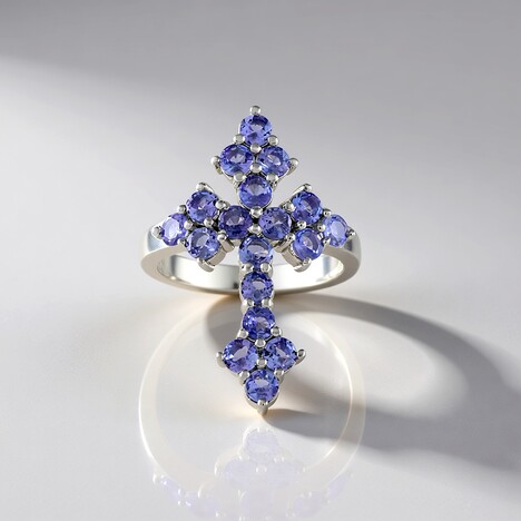 Anello in argento con Tanzanite