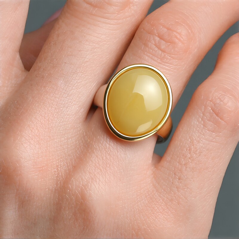 Bague en argent et Ambre laiteux de la Baltique (dagen)