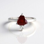 Anello in argento con Granato Essonite