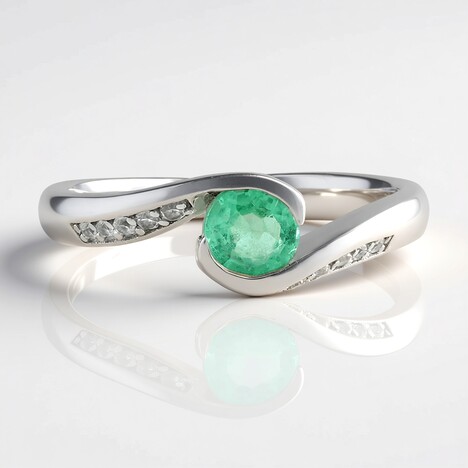 Anello in argento con Smeraldo Russo