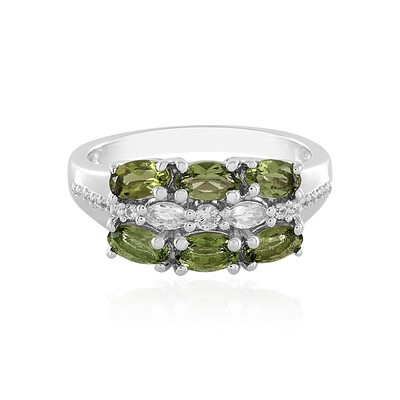 Zilveren ring met moldavieten